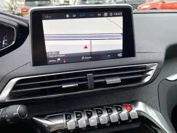Peugeot 3008 – 1.2 Allure Automat Panoramic