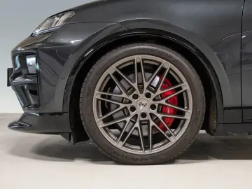 PORSCHE Macan Turbo Sport Chrono InnoDrive Massagesitze