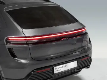 PORSCHE Macan Turbo Sport Chrono InnoDrive Massagesitze