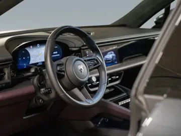 PORSCHE Macan Turbo Sport Chrono InnoDrive Massagesitze