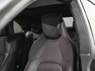 PORSCHE Macan Turbo Sport Chrono InnoDrive Massagesitze