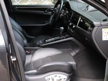 PORSCHE Macan S Luftfed. Pano AHK 18-Wege BOSE CAM ACC