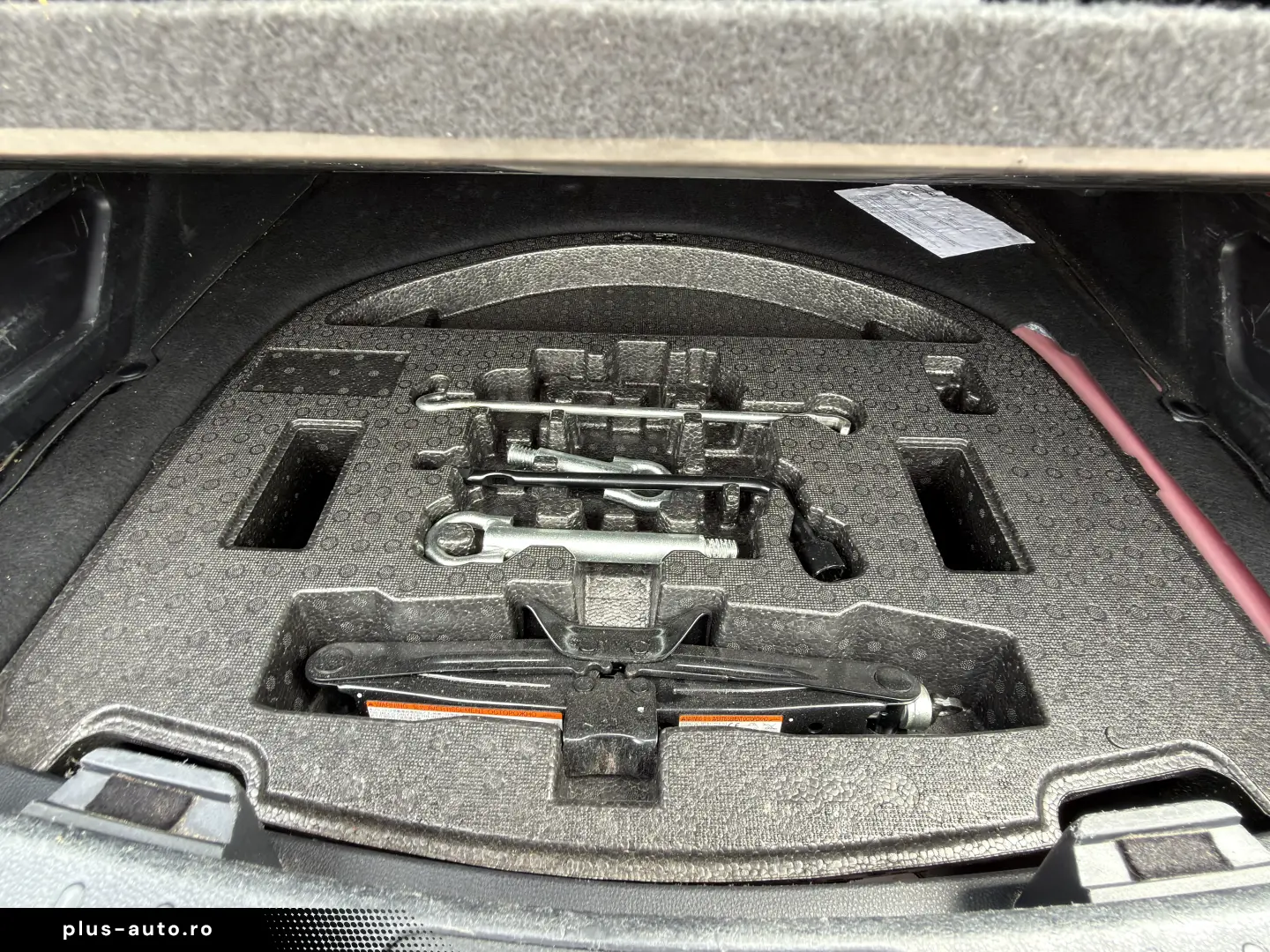Toyota Corolla 1.8 HSD Business