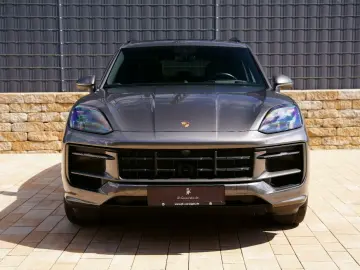 PORSCHE Cayenne E-Hybrid SportDesign P-Display
