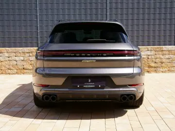 PORSCHE Cayenne E-Hybrid SportDesign P-Display