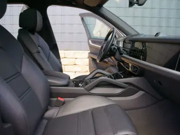 PORSCHE Cayenne E-Hybrid SportDesign P-Display