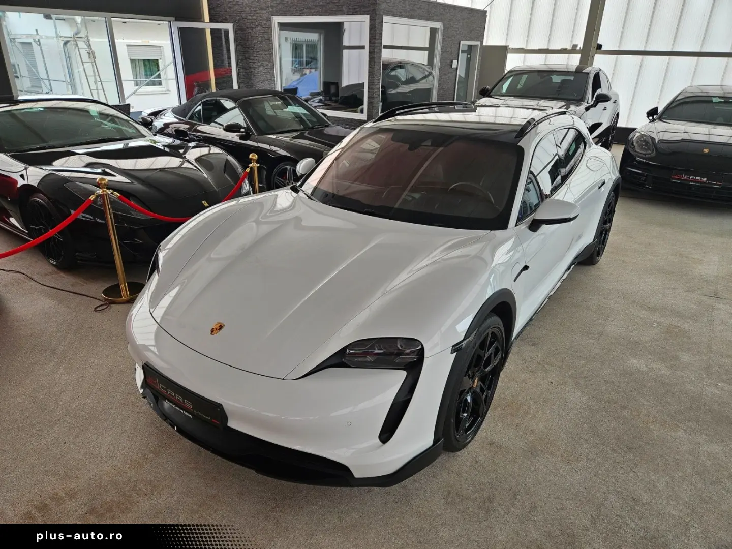 PORSCHE Taycan 4 CrossTurismo InnoDr 21  BeifDisp Matrix