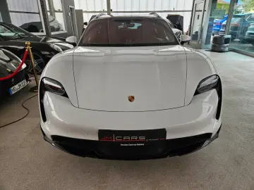 PORSCHE Taycan 4 CrossTurismo InnoDr 21  BeifDisp Matrix