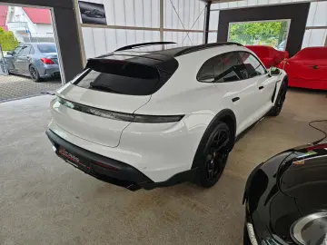 PORSCHE Taycan 4 CrossTurismo InnoDr 21  BeifDisp Matrix
