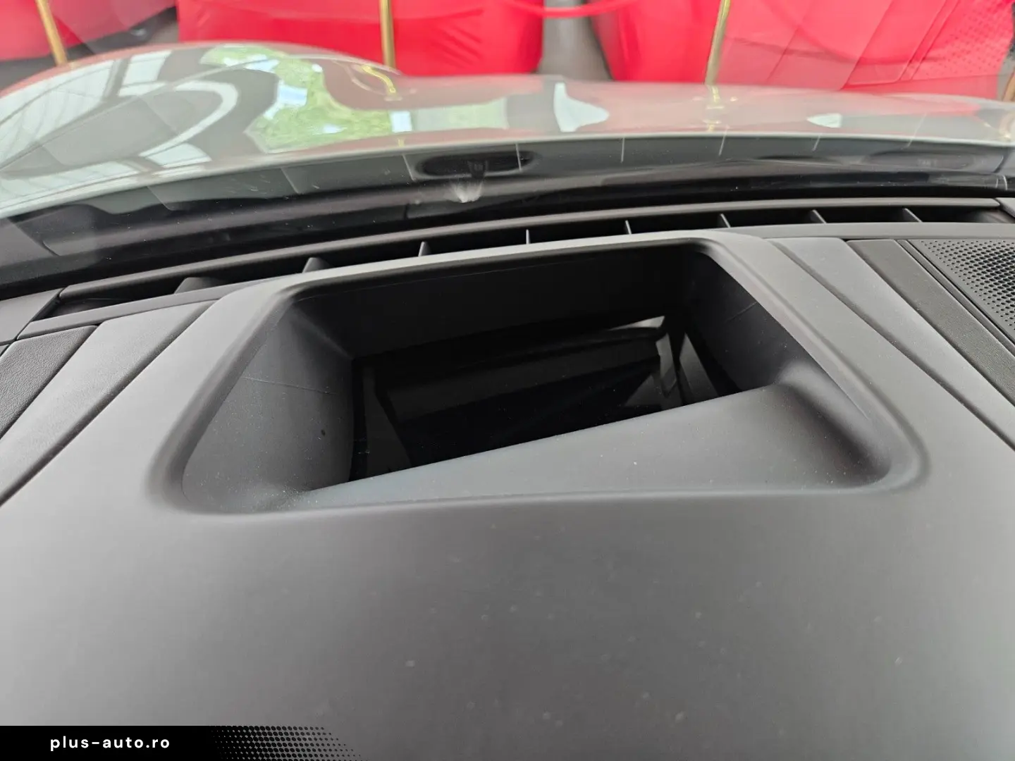 PORSCHE Taycan 4 CrossTurismo InnoDr 21  BeifDisp Matrix