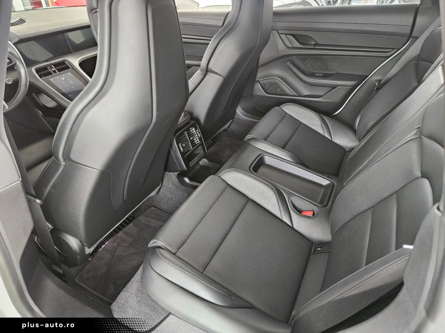 PORSCHE Taycan 4 CrossTurismo InnoDr 21  BeifDisp Matrix