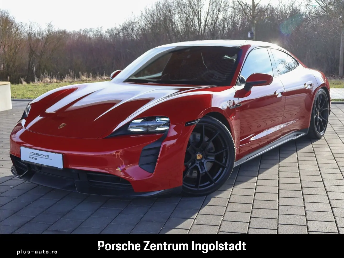 PORSCHE Taycan GTS Panorama Beifahrerdisplay Wärmepumpe