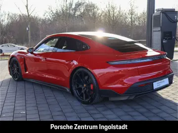 PORSCHE Taycan GTS Panorama Beifahrerdisplay Wärmepumpe