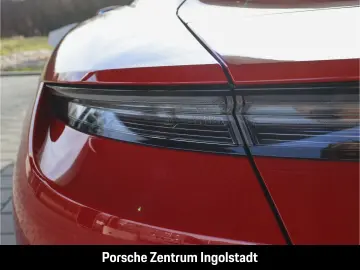 PORSCHE Taycan GTS Panorama Beifahrerdisplay Wärmepumpe