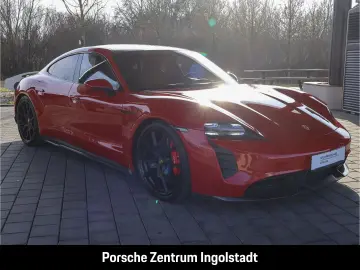 PORSCHE Taycan GTS Panorama Beifahrerdisplay Wärmepumpe
