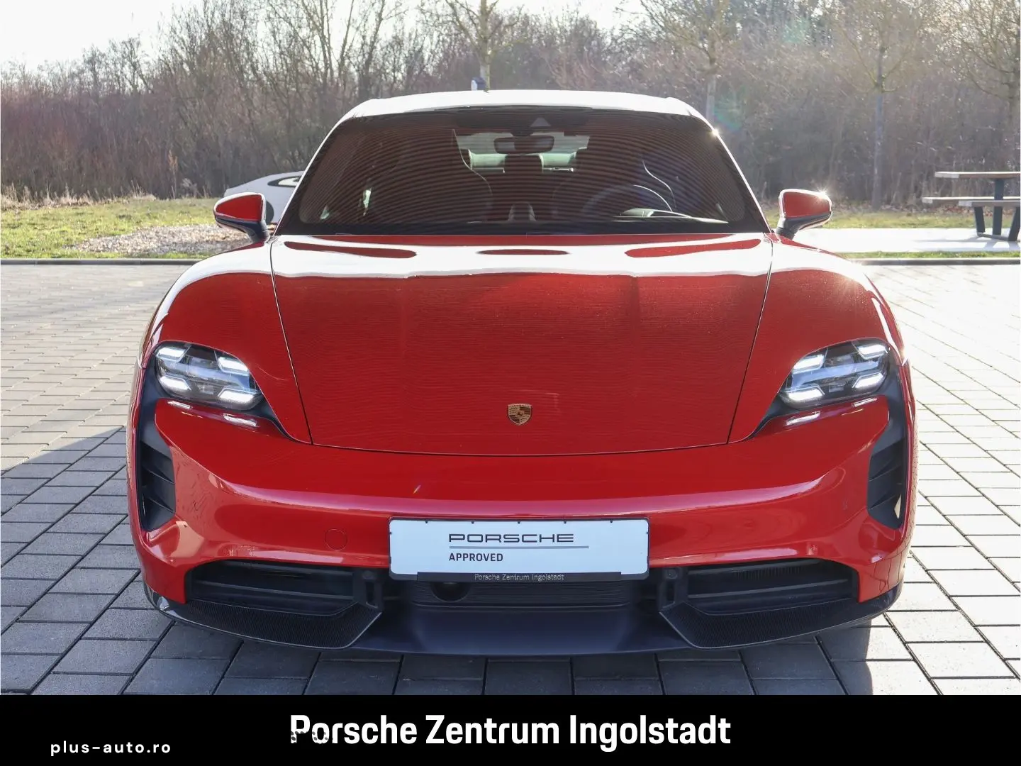 PORSCHE Taycan GTS Panorama Beifahrerdisplay Wärmepumpe