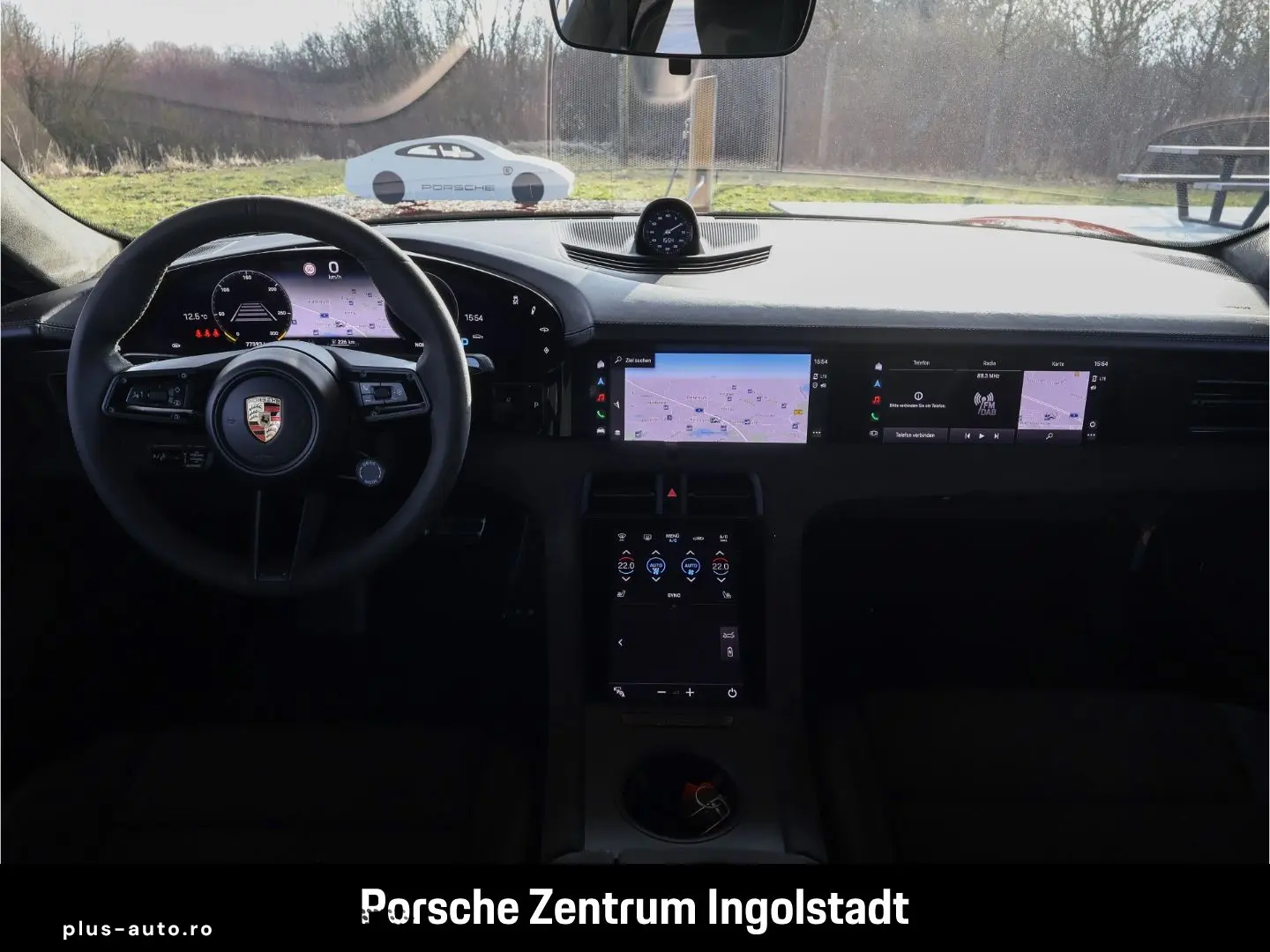 PORSCHE Taycan GTS Panorama Beifahrerdisplay Wärmepumpe