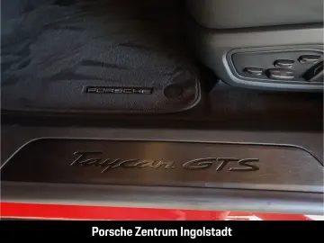 PORSCHE Taycan GTS Panorama Beifahrerdisplay Wärmepumpe