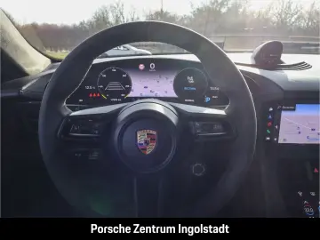 PORSCHE Taycan GTS Panorama Beifahrerdisplay Wärmepumpe