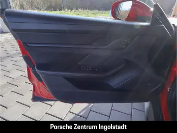 PORSCHE Taycan GTS Panorama Beifahrerdisplay Wärmepumpe