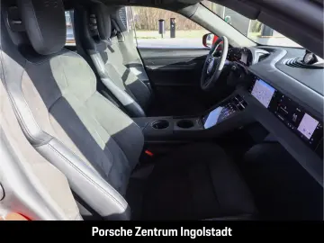 PORSCHE Taycan GTS Panorama Beifahrerdisplay Wärmepumpe