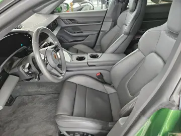 PORSCHE Taycan 4 CrossTurismo InnoD 360  Pano Headup 18W