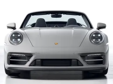 PORSCHE 911 Carrera GTS
