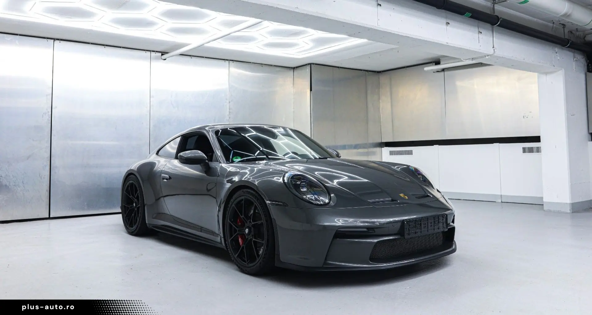 PORSCHE 992 GT3 Touring Lift Carbon Seats Matrix Bose