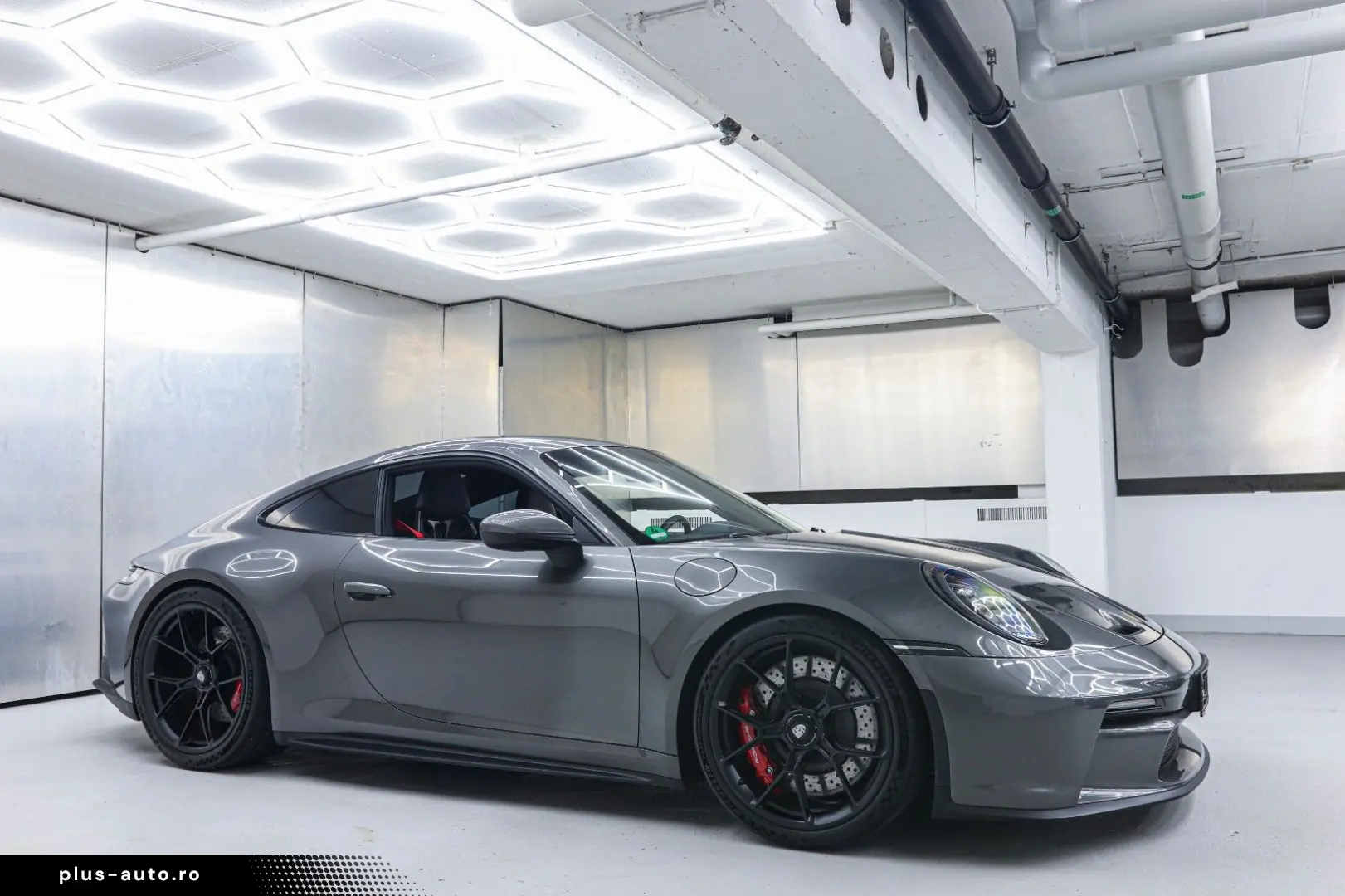 PORSCHE 992 GT3 Touring Lift Carbon Seats Matrix Bose