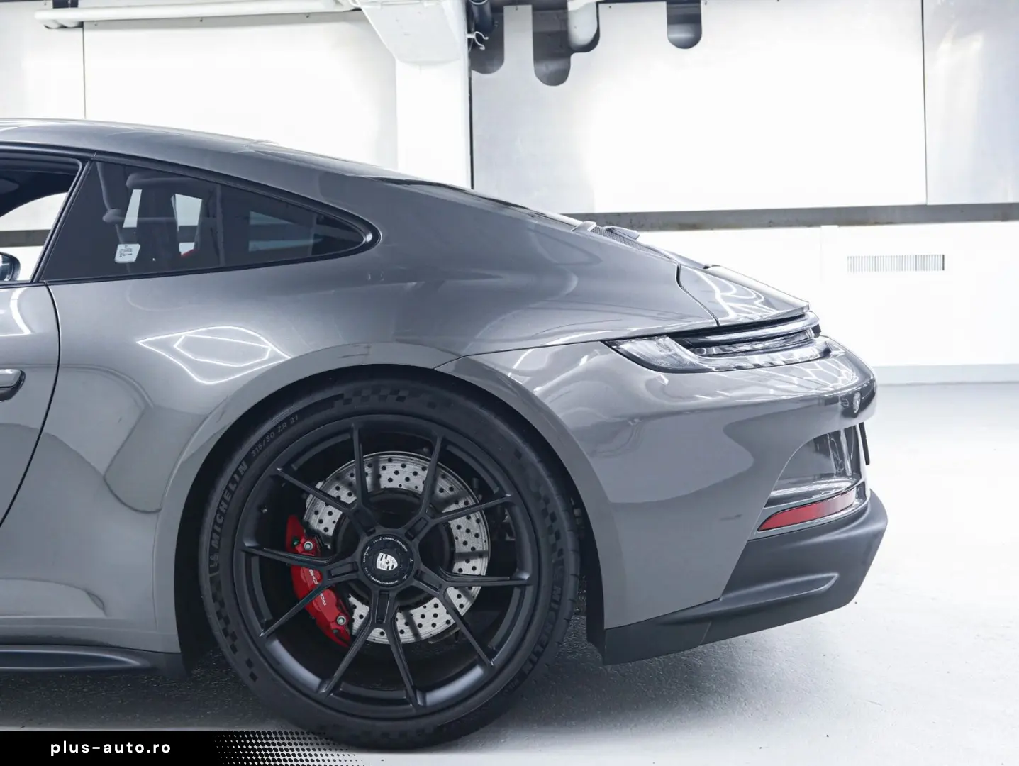 PORSCHE 992 GT3 Touring Lift Carbon Seats Matrix Bose