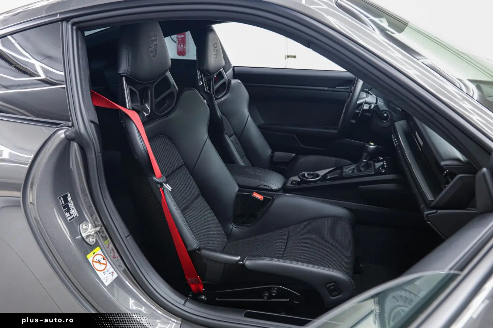 PORSCHE 992 GT3 Touring Lift Carbon Seats Matrix Bose