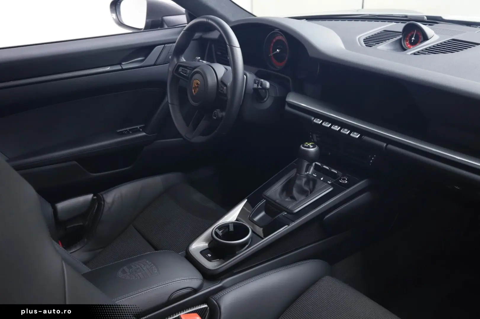 PORSCHE 992 GT3 Touring Lift Carbon Seats Matrix Bose