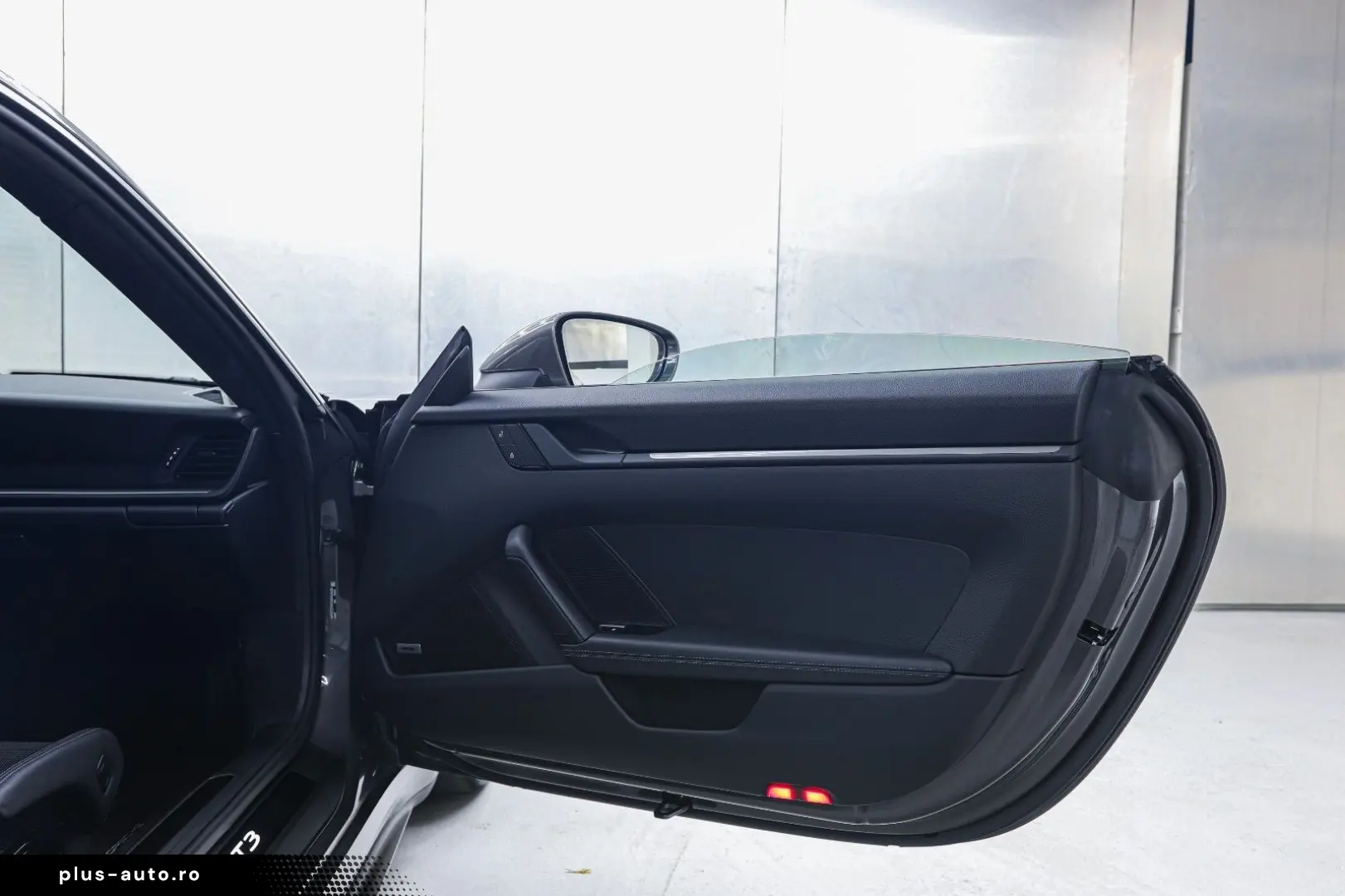 PORSCHE 992 GT3 Touring Lift Carbon Seats Matrix Bose