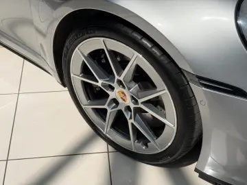 PORSCHE 911 Targa 4 GTS T-Hybrid LIFT BOSE