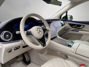 MERCEDES-BENZ EQS 680 SUV Maybach First-Class