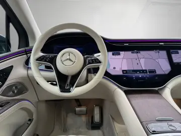 MERCEDES-BENZ EQS 680 SUV Maybach First-Class