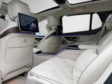 MERCEDES-BENZ EQS 680 SUV Maybach First-Class