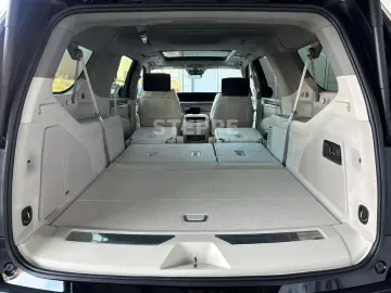 Cadillac Escalade FACELIFT MY26 6.2 V8 ESV Sport Platin