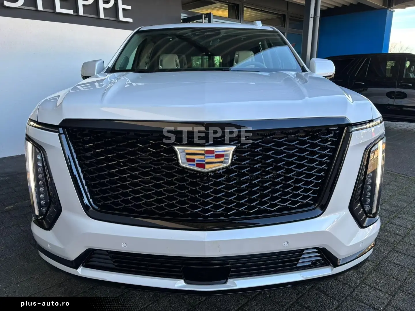 Cadillac Escalade FACELIFT MY26 6.2 V8 Sport Platinum 2