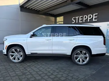 Cadillac Escalade FACELIFT MY26 6.2 V8 Sport Platinum 2