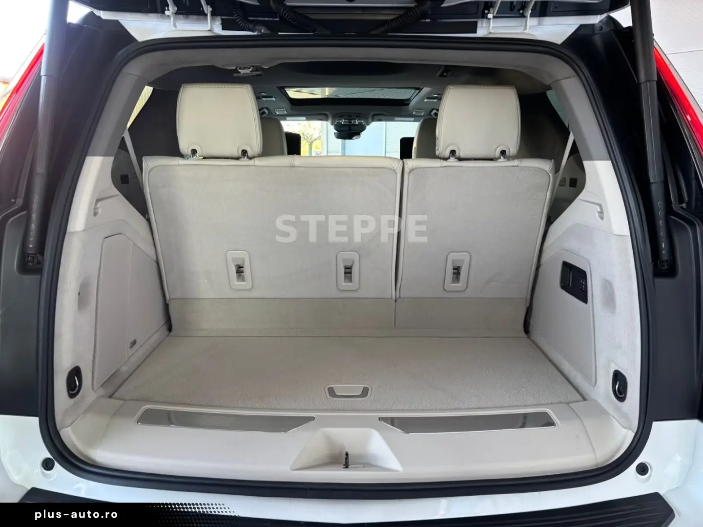 Cadillac Escalade FACELIFT MY26 6.2 V8 Sport Platinum 2