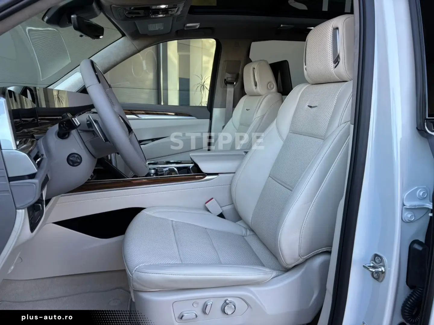 Cadillac Escalade FACELIFT MY26 6.2 V8 Sport Platinum 2