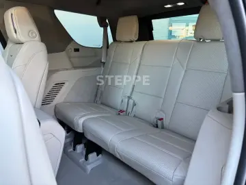 Cadillac Escalade FACELIFT MY26 6.2 V8 Sport Platinum 2