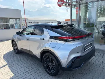 TOYOTA C-HR  Executive 1.8 HEV   Car No. 152