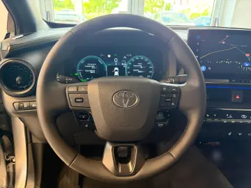 TOYOTA C-HR  Executive 1.8 HEV   Car No. 152