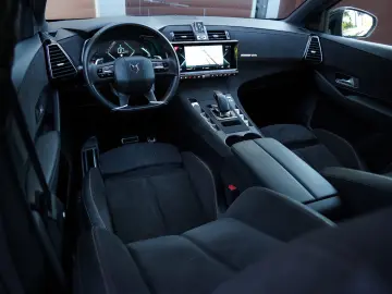 Citroën DS7 Crossback 4x4 PERFORMANCE LINE
