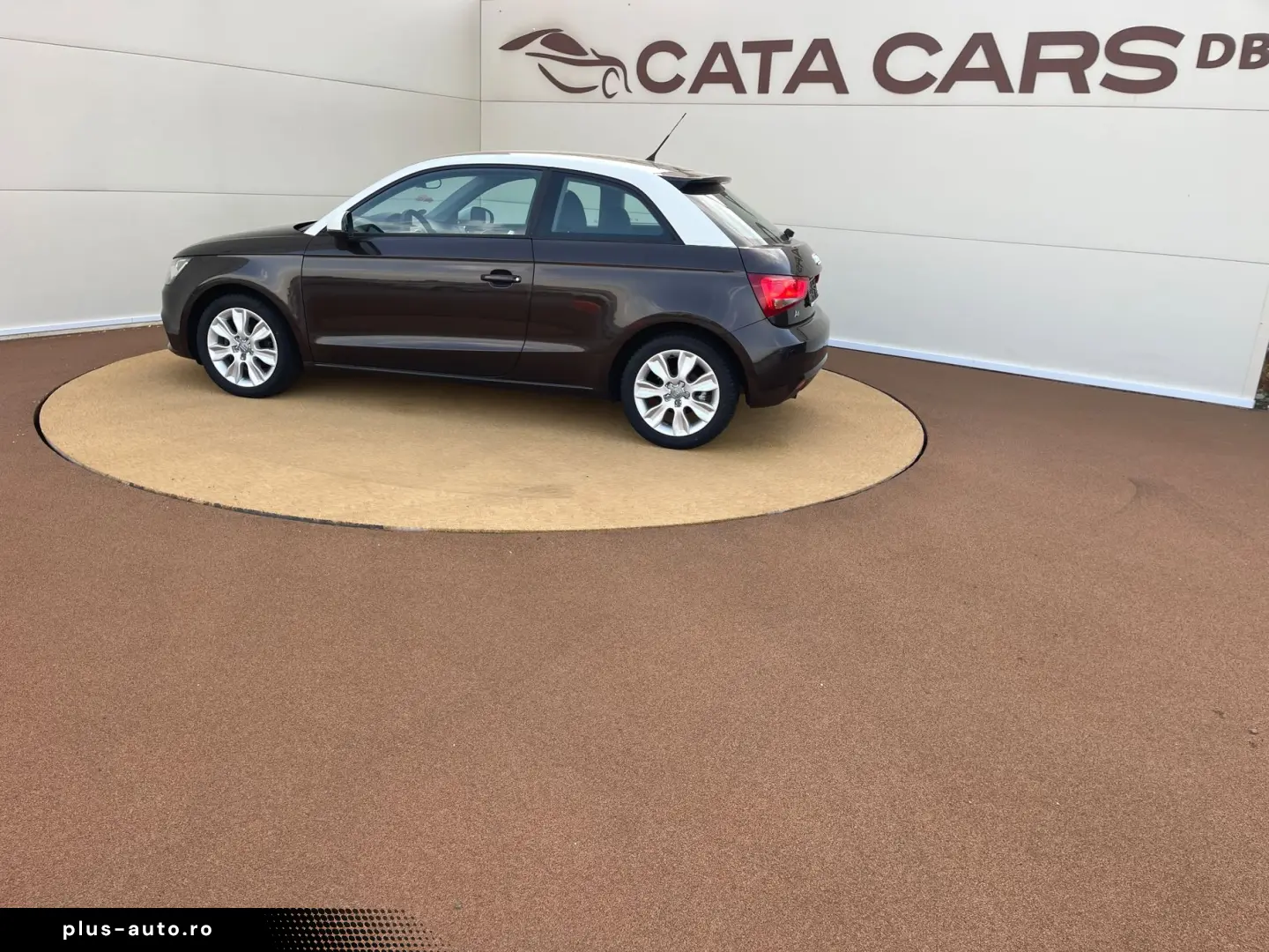 Audi A1 1.2TFSI  86CP  Euro5  BI-Xenon  Comenzi volan  PDC