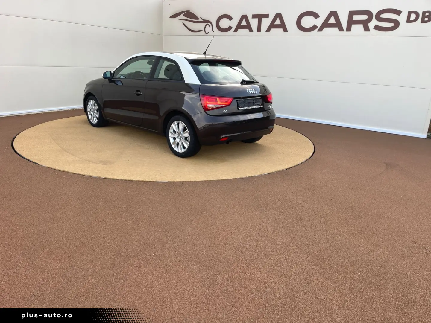 Audi A1 1.2TFSI  86CP  Euro5  BI-Xenon  Comenzi volan  PDC