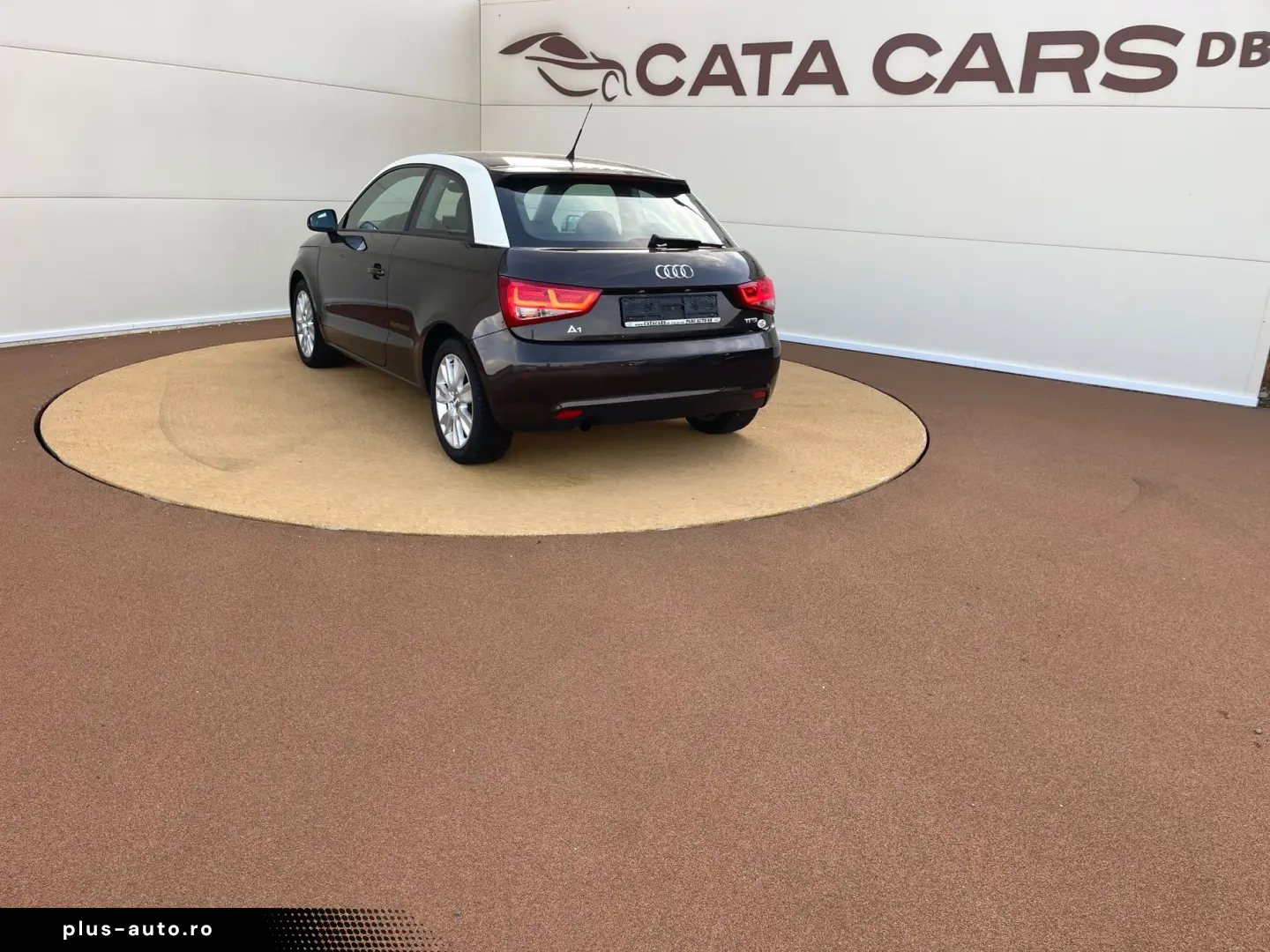 Audi A1 1.2TFSI  86CP  Euro5  BI-Xenon  Comenzi volan  PDC