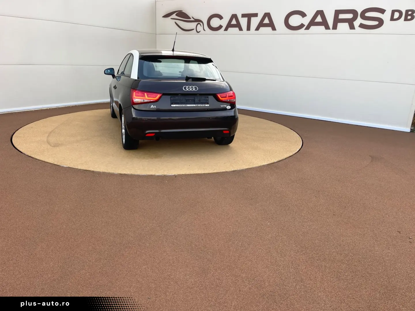 Audi A1 1.2TFSI  86CP  Euro5  BI-Xenon  Comenzi volan  PDC